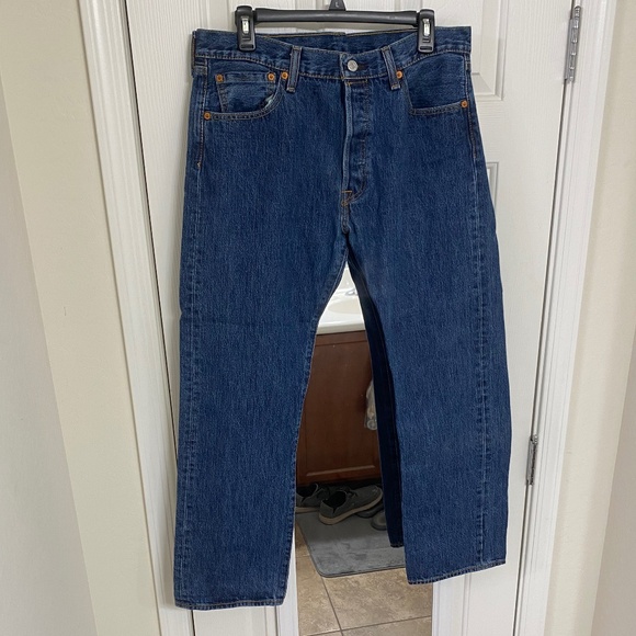 Levi 501 Jeans for Men or Women (34/30) - Picture 1 of 12